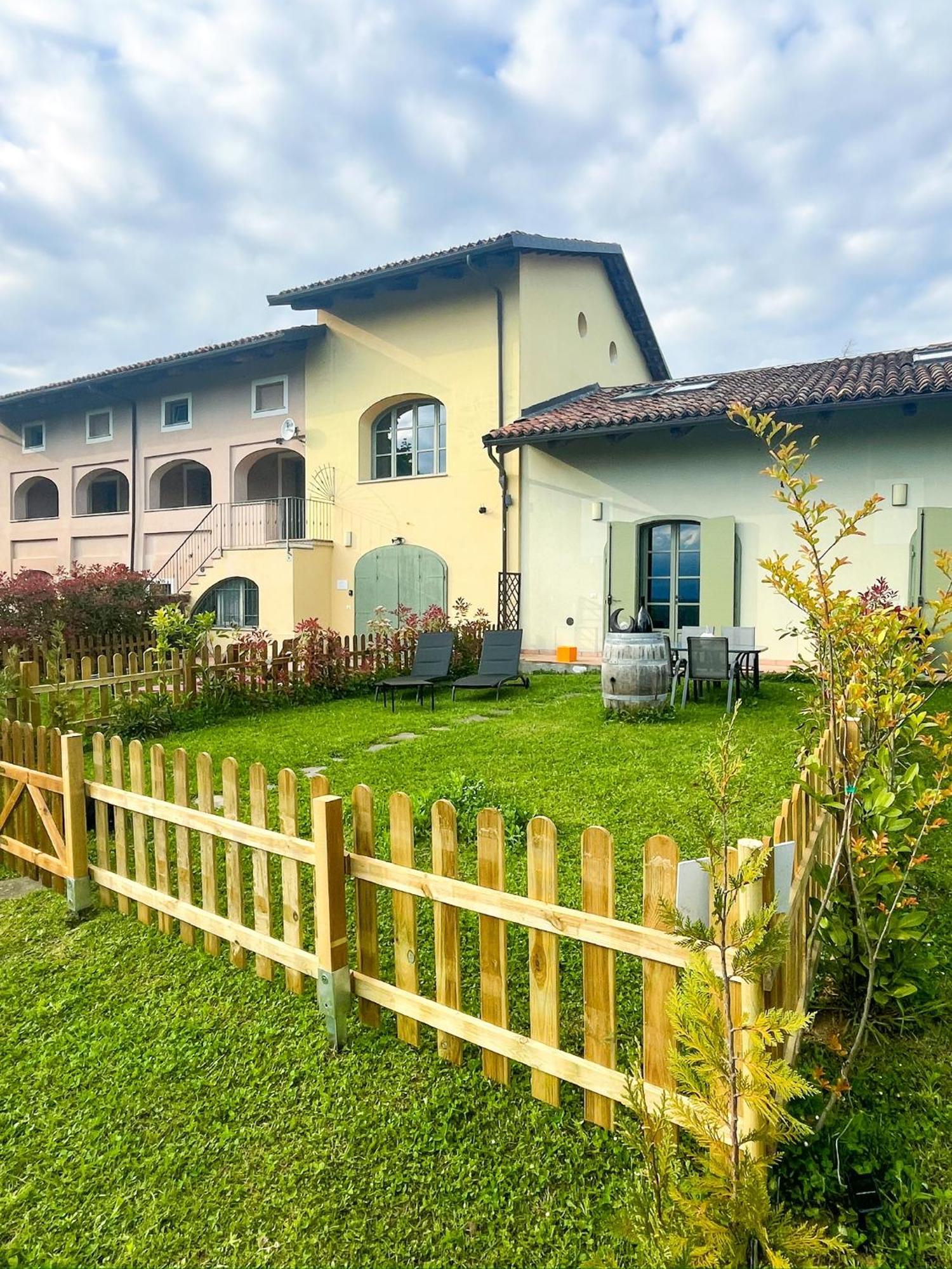 Villa Just Langhe Casa Nebbiolo Novello